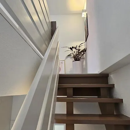 아파트 Elodia Luxus Apartment, Wlan, Terrasse, Kueche, Handtuecher