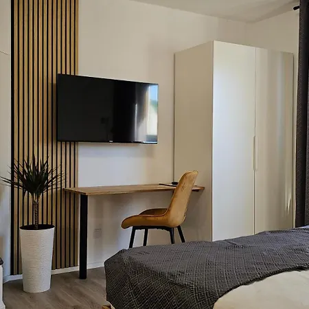 Elodia Luxus Apartment, Wlan, Terrasse, Kueche, Handtuecher 아파트 *