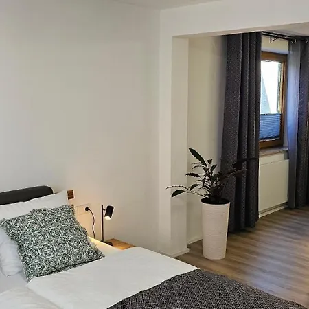 Elodia Luxus Apartment, Wlan, Terrasse, Kueche, Handtuecher * 하이덴하임안데어브렌츠